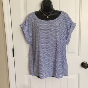 Cute lightweight summer top Apt 9 size Lg